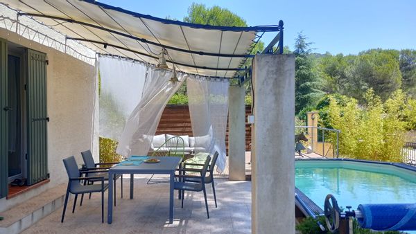 La maison dans la pinède