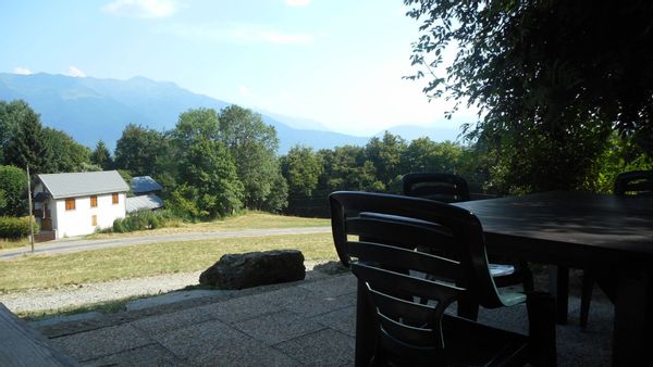 chalet entre lacs et montagnes