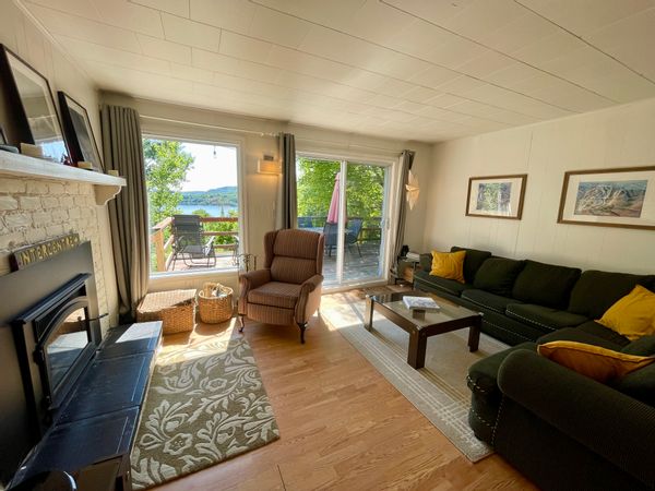 Encantadora cabaña en el lago Ouimet en Mont-Tremblant