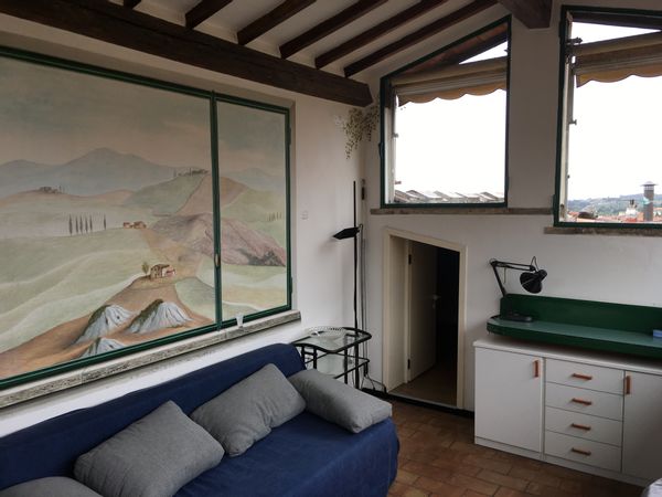 Isabella & Stephane's house s Haus