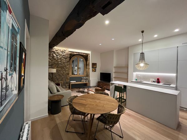 JONE's house