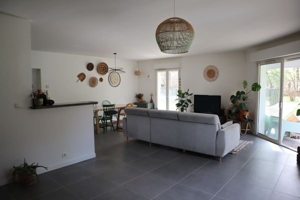 La maison d' Emilie, Damien, Noa et Léa