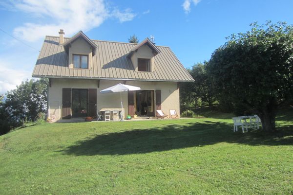 Face aux montagnes...chez Christiane et Jean Paul  7 jours minimum