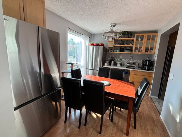 UPDATED Calgary 5 bedroom, 2.5 bath townhouse with AC