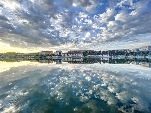 Péniche à Lyon, calme ❤️ vue exceptionnelle + terrasse et stationnement