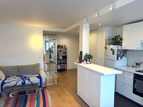 Paris charming Flat near Canal Saint-Martin – Agnès & Elie