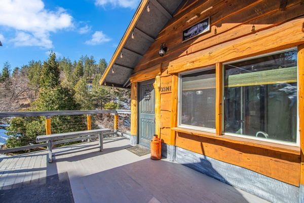 The Hibernation Station - Hot tub & 3.6 miles to Snow Valley!