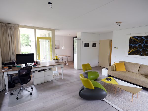 Light and quiet two bedroom apartment in village in the centre of the netherlands.