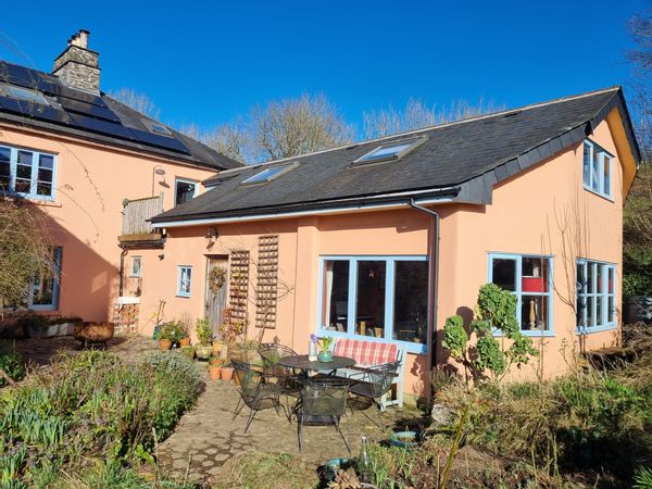 Idyllic bohemian colourful home in beautiful South Devon!