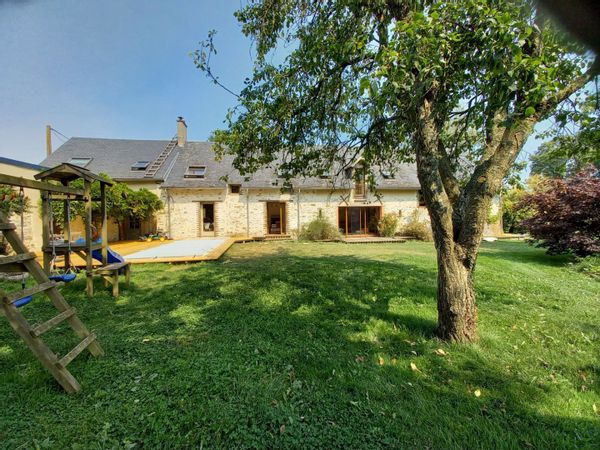 Maison en bordure de forêt