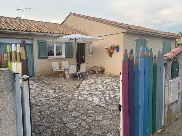 La maison de Peggy I Nîmes Sud de la France I Garons Sortie Autoroute et Aéroport.
