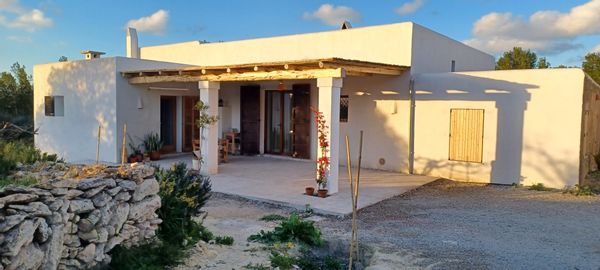 CARLOS's house