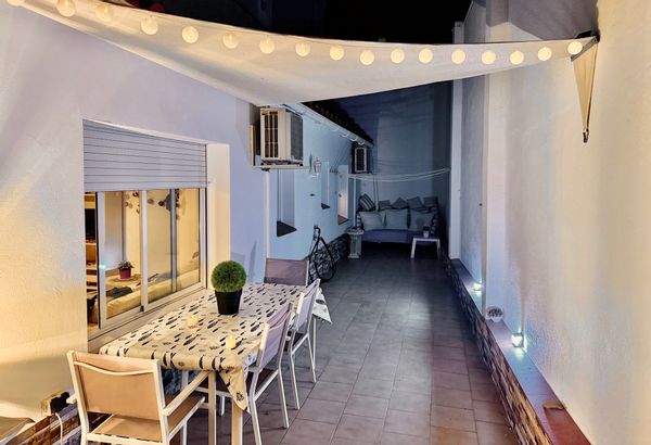 Ground-floor apartment with large terrace, 5 minutes from the beach in Roses