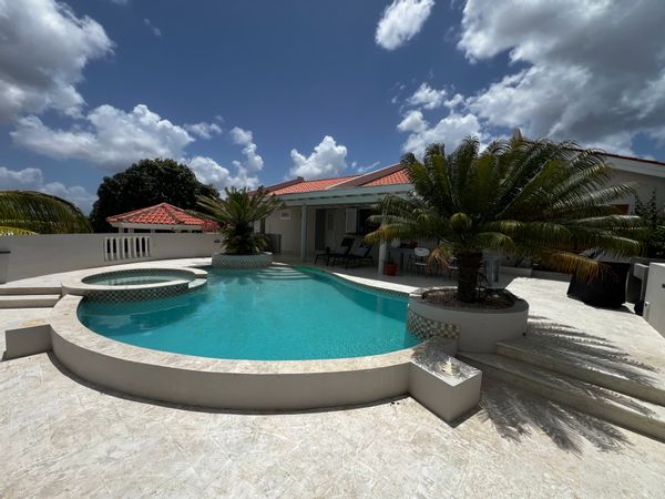 Lovely house under the Caribbean sun!