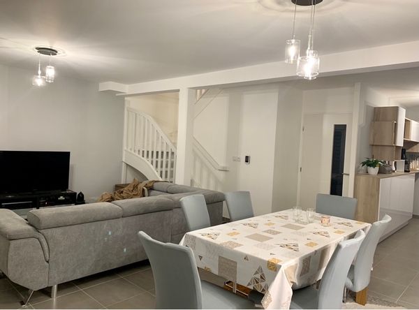 Maison  moderne 1h de Paris en TGV  , à proximité de Lille , Bruxelles , paris , Londres ..