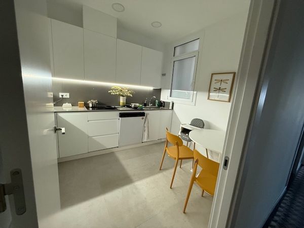 4 Bedroom Flat in heart of L'Exiample -- minutes away from La Sagrada Familia