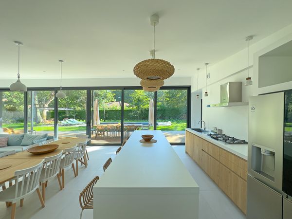 Située dans une jolie forêt landaise du village de Moliets et Maa, au calme, à 5 minutes de la plage