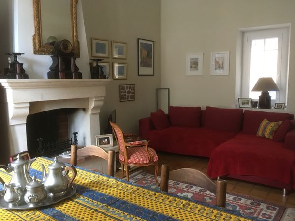 Dans un joli village calme, à la « frontière » entre le Provence et l’occitanie….