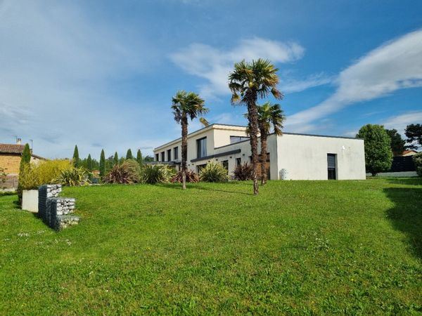 Maison à Porte-des-Pierres-Dorées