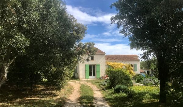 La maison de Cécile et François à la campagne aux alentours d'Avignon