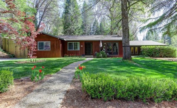 Charming home in Nevada City - walk to town, near parks and nature