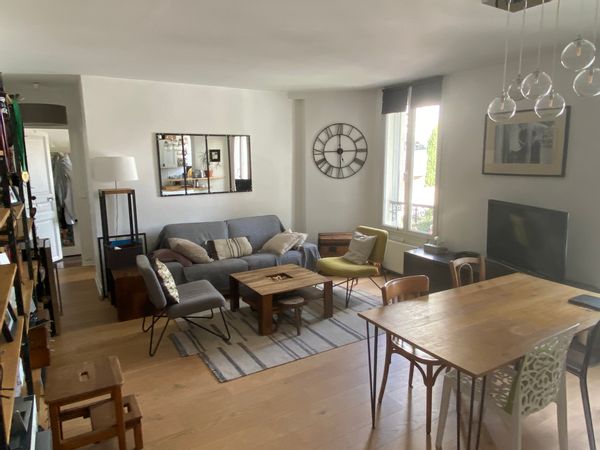 Appartement convivial  avec parking à 5 mn Paris, Défense, U Arena et Bois de Boulogne