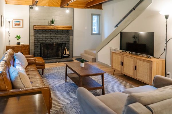 Great Location! Our Lovely Entire Cabin in South Lake Tahoe