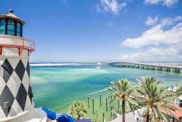 Beautiful Luxurious Condo in Destin, Florida!