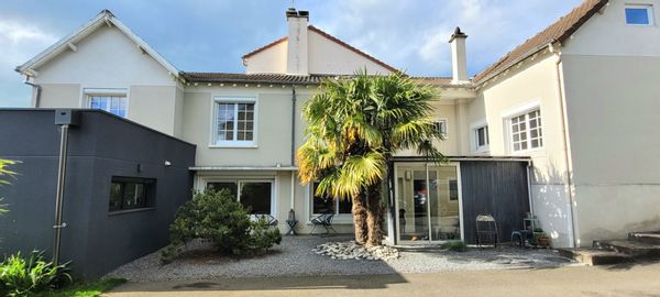 Stephane et Felicia's house