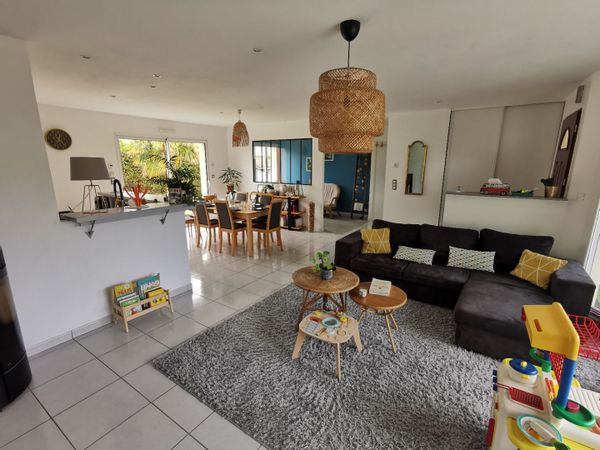 Damien's house