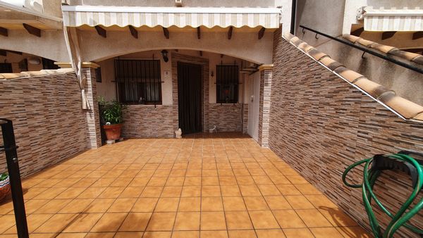 Casa de Pascual Y Mari