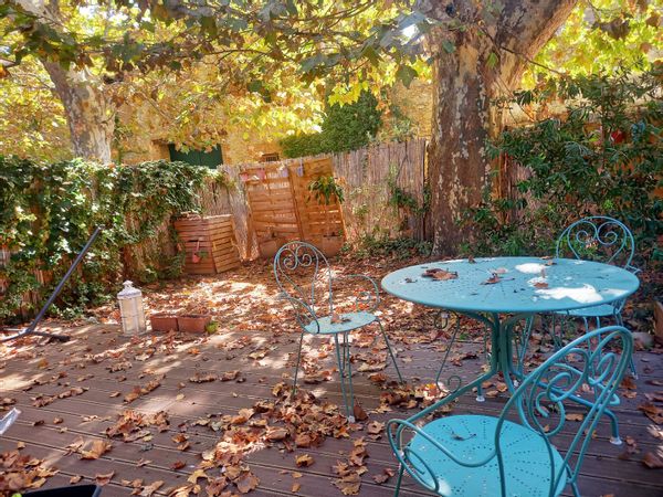 Maison au coeur d'un village, 4kms de Saint Cyprien plage. 5 nuits min