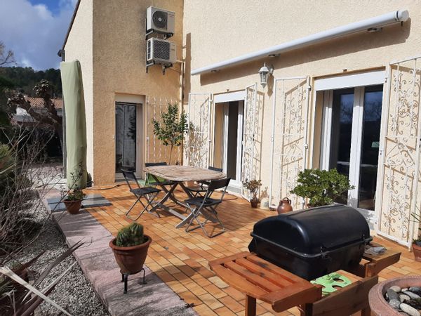 La villa de Nicole et Richard, Sommières, ville de caractère