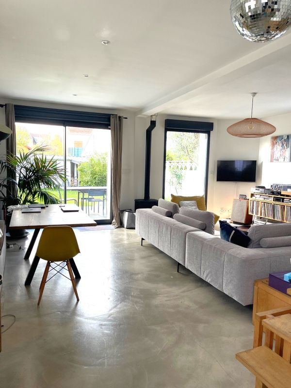 Maison avec jardin à 1 station de Paris