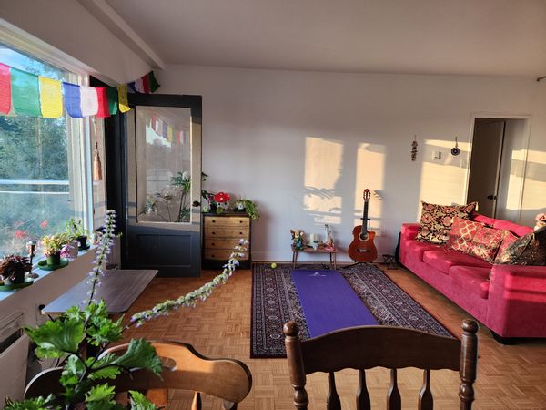 Sunny home by the mountain, quiet green area, big living room, large bedroom, balcony view