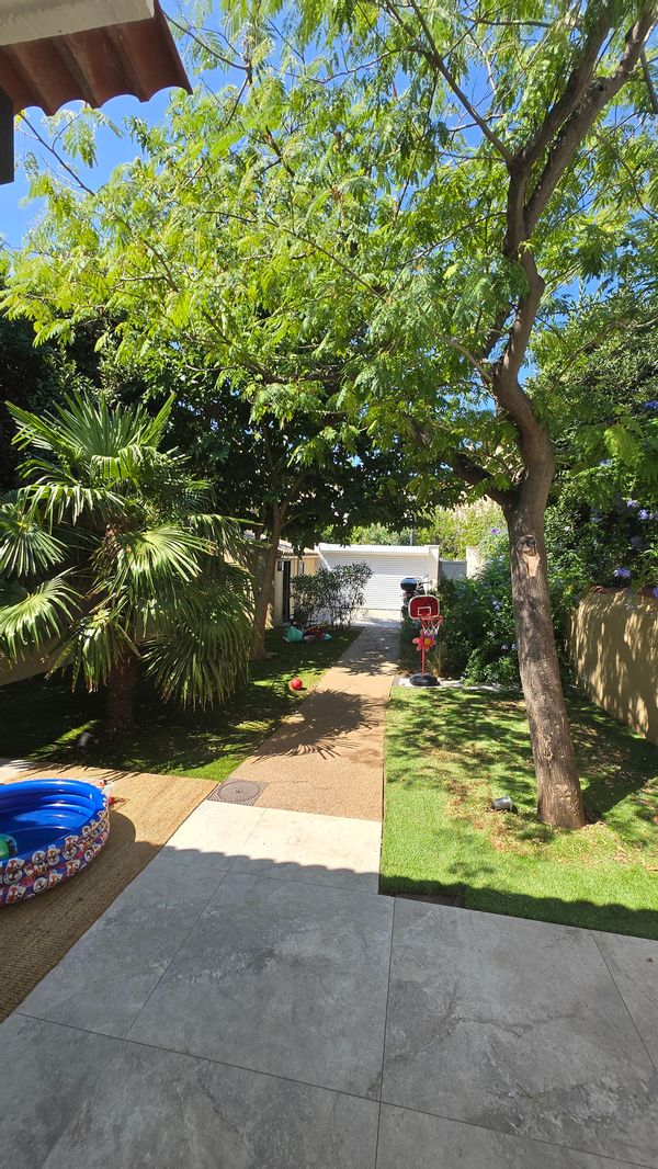 La maison est en top location de Marseille. Maison indépendante, moderne avec jardin, un vrai cocon