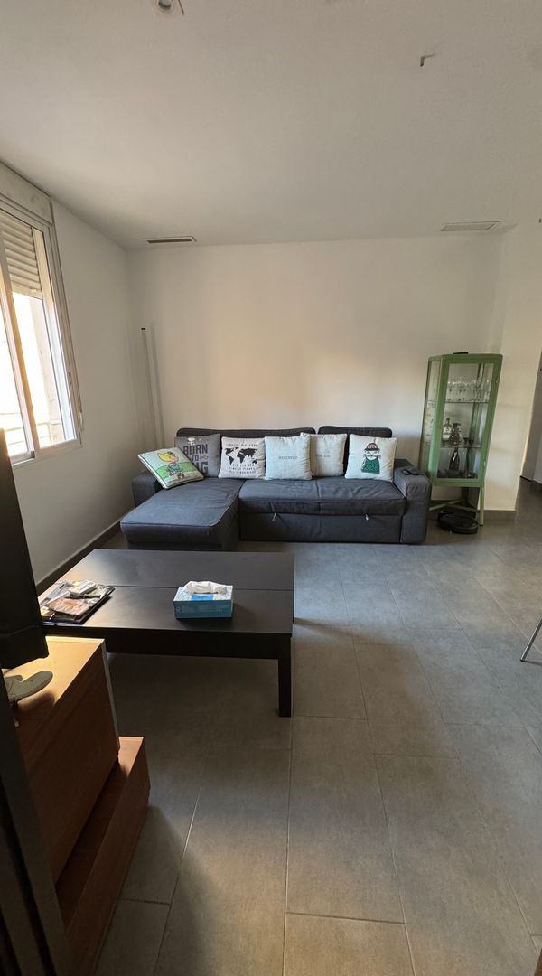 Piso céntrico con 3 dormitorios junto al rio y las torres de Serrano y los jardines del real