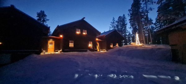 robert's house