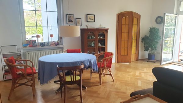 Mitte Deutschlands - Universität Marburg: Sonnige 6-Zimmer-Wohnung mit Terrasse ruhig, zentrumsnah.