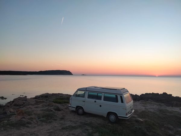 VW T3 Vanagon California 1989 - A classic stationary campervan in Mallorca's countryside!