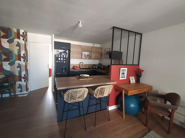 L'appartement de Coline, Romain, Paola et Zélie