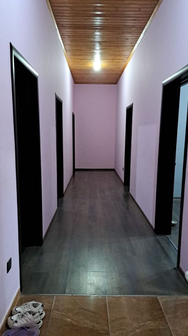 Nadir's room