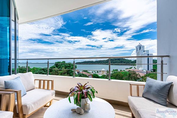 Luxury Condo, close to The Old Town Casco Viejo