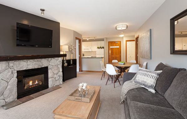 Aspens on Blackcomb Mtn - 2 bdrm/2 bath condo with mtn views