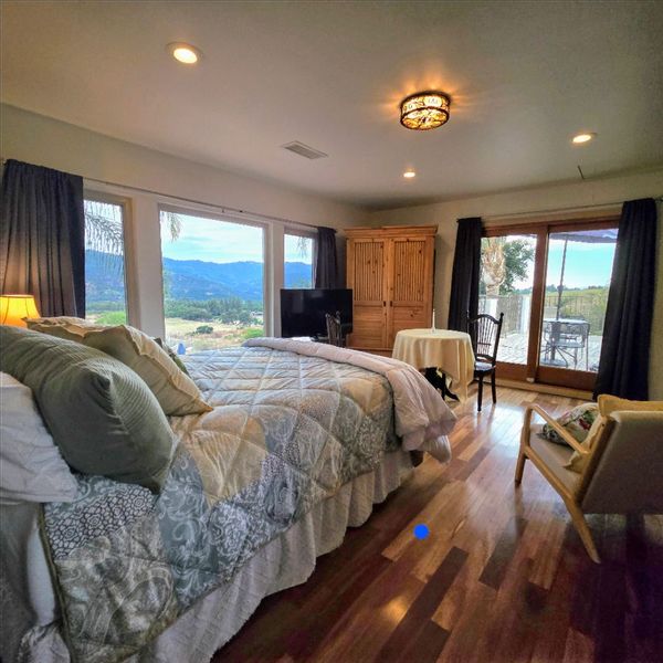 Gail's Ojai Private Suite (Entire home is also available for 260 points)