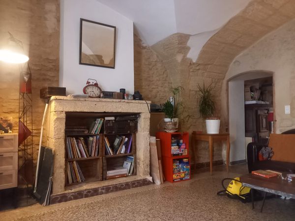 La maison d'Emmanuelle et Morgan : un cocon en pierres apparentes, au coeur de la Provence