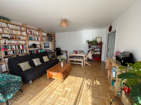 Appartement spacieux de 2 chambres, dans un quartier familial de Lyon.