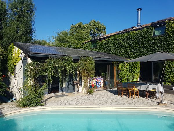 Laurent's house between sea and scrubland, a stone's throw from Montpellier