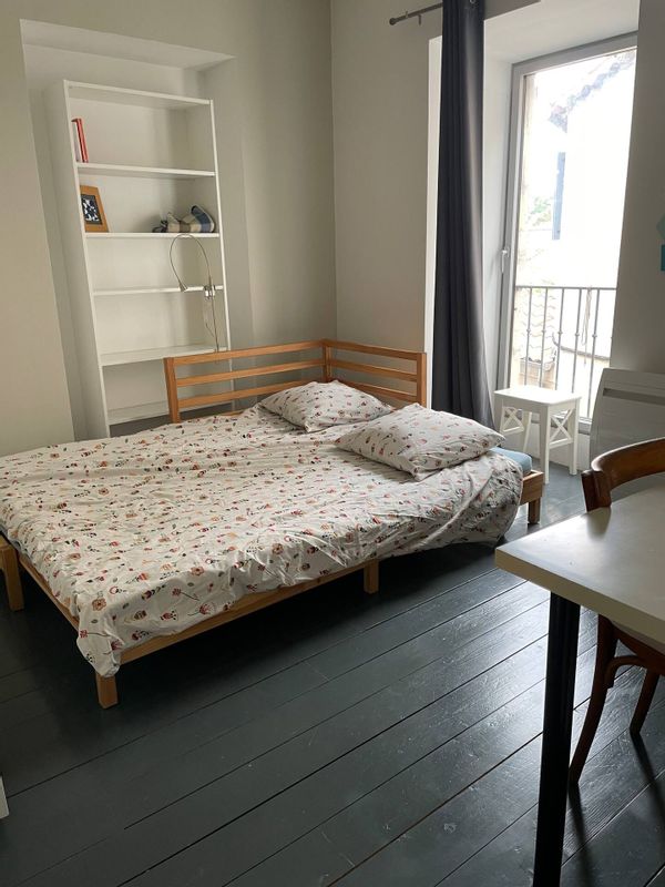 Chambre dans maison de village avec jardin