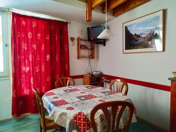 Isabelle's house